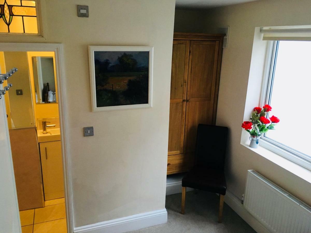 Little Brighton Beach Apartments - Also Separate Spa Cabin And Watersports Exterior foto