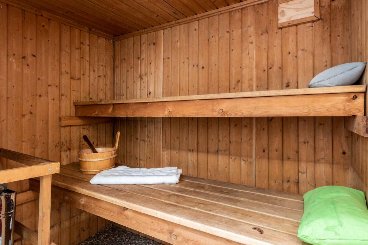 Little Brighton Beach Apartments - Also Separate Spa Cabin And Watersports Exterior foto